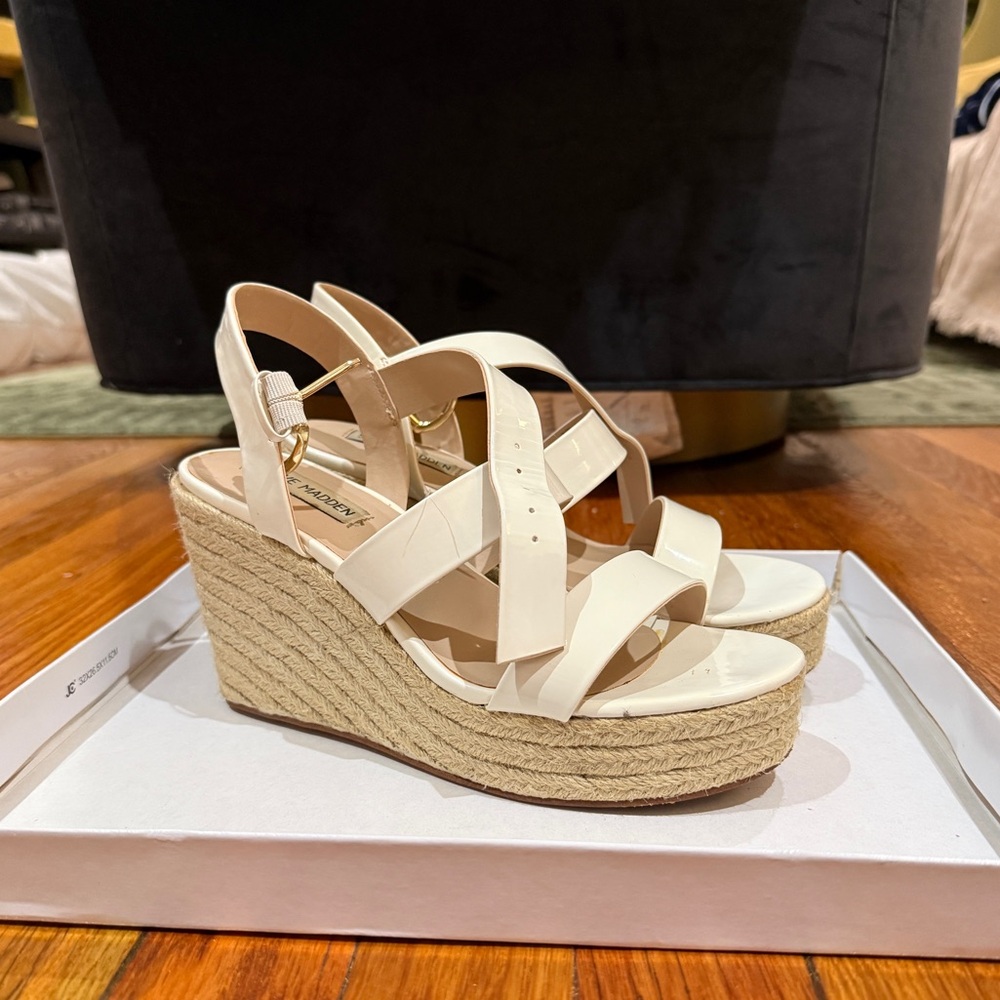 Steve Madden Cream/White Patent Leather and Rattan Weave Wedge Sandals
